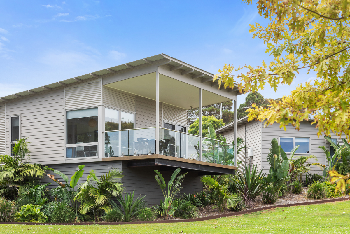 Lakeside Villa 3 Bedroom