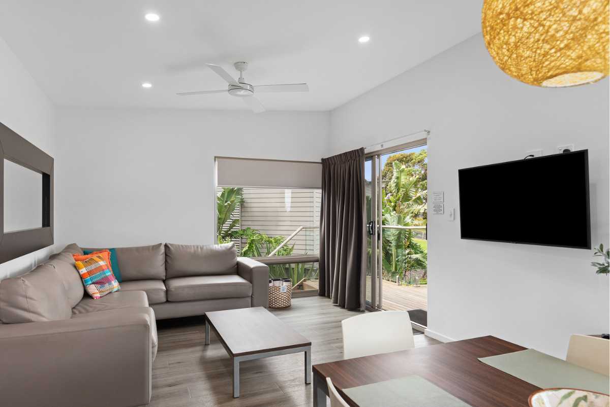 Lakeside Villa 3 Bedroom