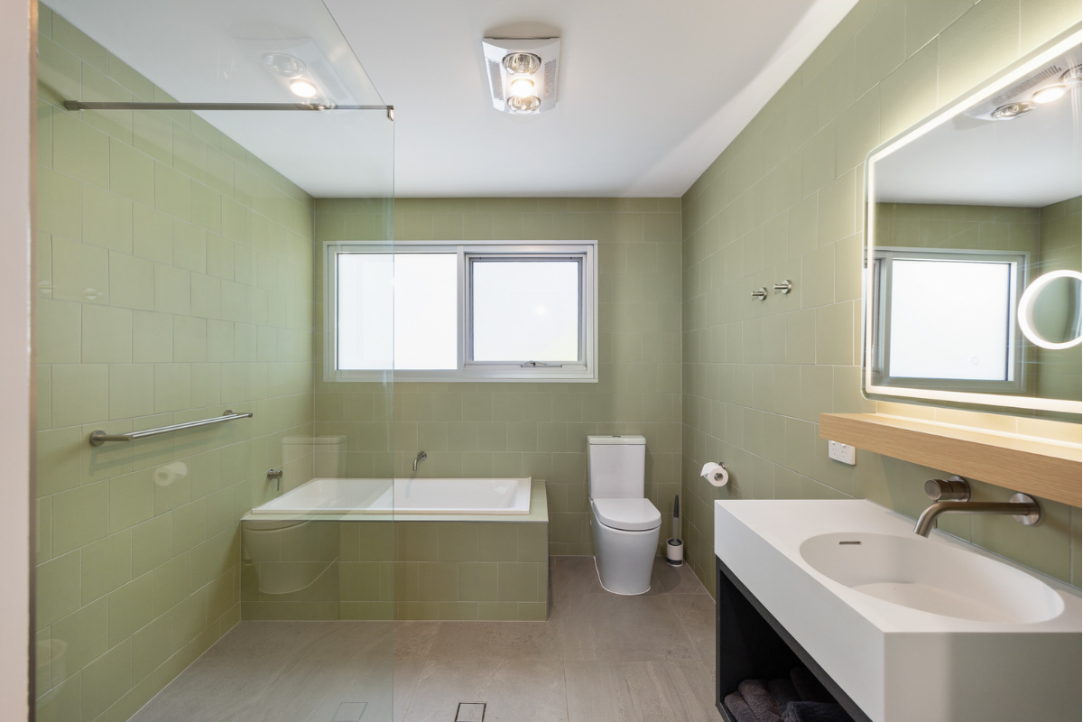 Lakeside Villa 3 Bedroom- bathroom