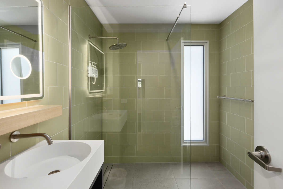 Lakeside Villa 3 Bedroom- ensuite