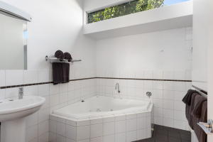 Retreat- bathroom
